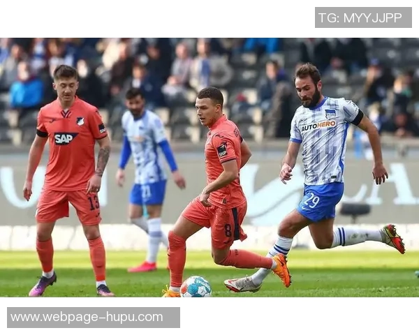 奥兰斯与普瑞兰斯的精彩对决揭示了足球战术与团队合作的重要性